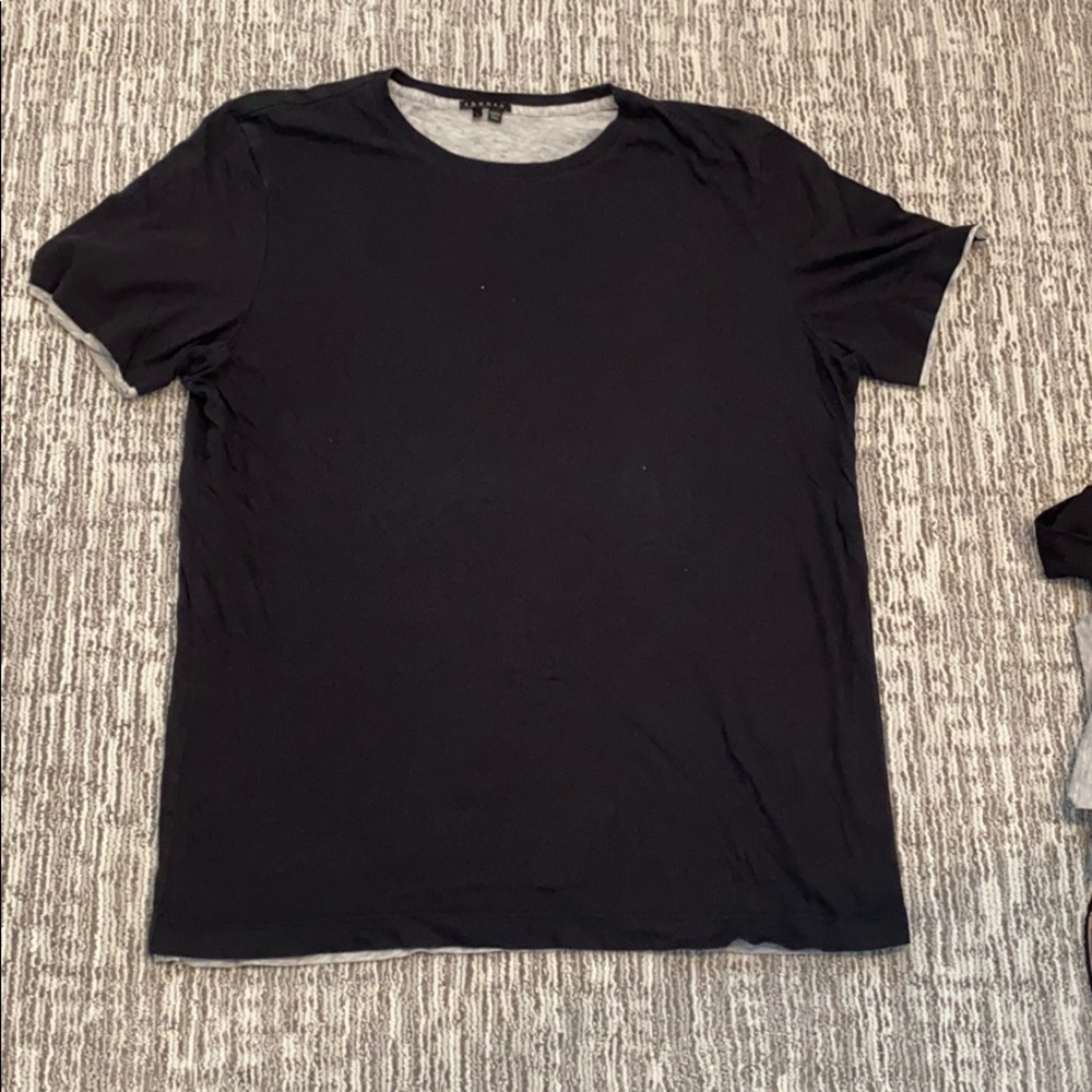 Mens theory tshirt black L double layered